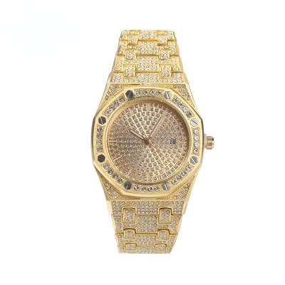 中国 2021 new arrival style day/date big dial men's calendar quartz watch alloy 18k gold plating western style hip hops fashion big dial men's calendar quartz watch 販売のため