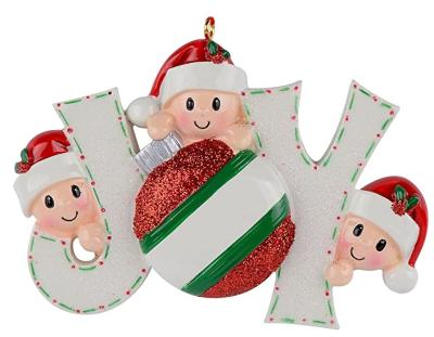 China Resin Joy Family Resin 3 Personalized Christmas Ornaments for sale