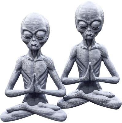 China Meditating Alien Europe Garden Statue Sculptures for sale