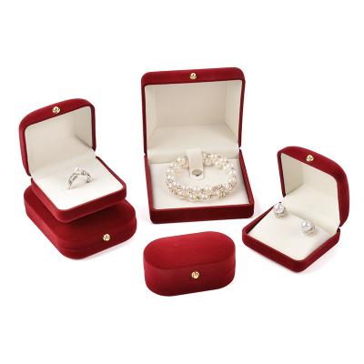 China PSB Recyclable Wholesale Red Velvet Jewelry Box Ring Box Jewelry Packaging Box for sale