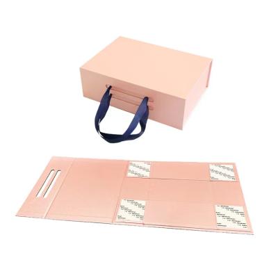 China Recycled Materials Clothing Shoes Packaging Box Magnetic Flip Gift Box With Handlex for sale