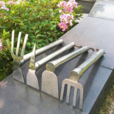 China Garden Working Stainless Steel Farm Garden Tool Kit Shovel Hoe Digging Rake for sale