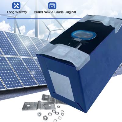 China 2000 Cycles Lithium LiFePo4 Ion 3.7V 150Ah BMS Rechargeable Outdoor Solar Powered Storage Batteries 79*148*98mm for sale