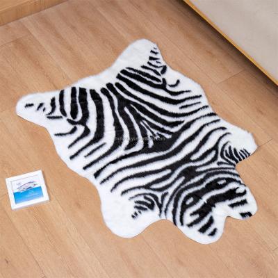 China Stain Resistant Faux Fur Animal Fur Rug Filler Hot Selling Fashion Design Luxury Carpet And Blanket Online Store for sale