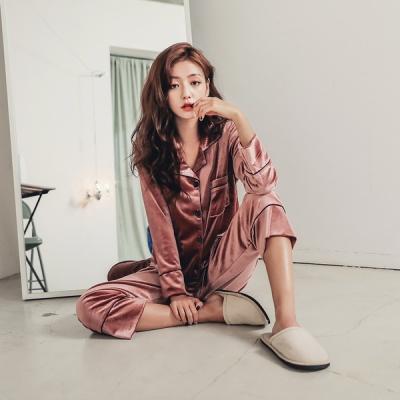 China Wholesale Warm QUICK DRY Two Piece Fleece Pleuche Trim Winter Velvet Luxury Sleepwear Pajamas Set For Women Plus Size Lingerie Pajamas for sale