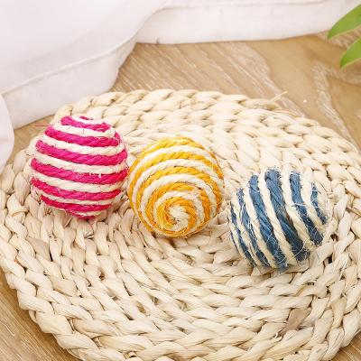 China Viable Wholesale Pet Supplies Interactive Cat Scratching Ball Toy Kitten Sisal Rope Ball for sale