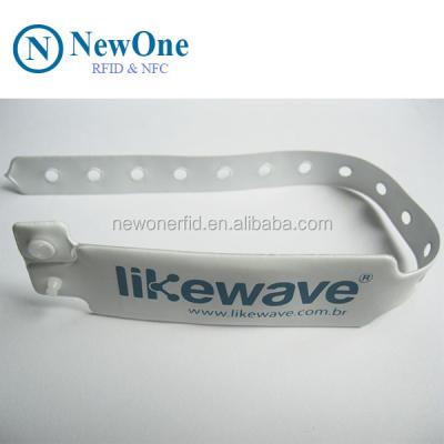 China Disposable passive event 13.56MHZ rfid wristband made of soft PVC for sale