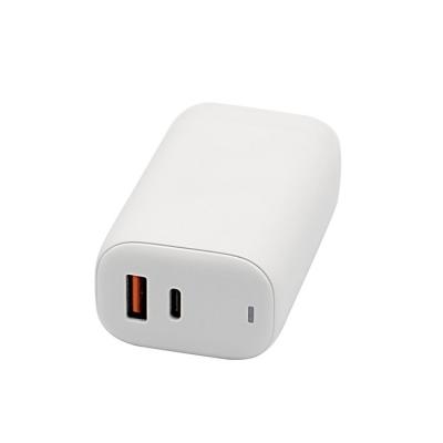 China UniversalÂ   65W Dual Port Fast Charger Wall Charger USB-A + Type C Mobile Phone Fast Charger for sale