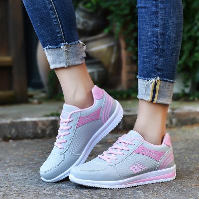 China New Fashion Trend 2022 Fashion Sneaker Sports Shoes Waterproof Running For Women for sale