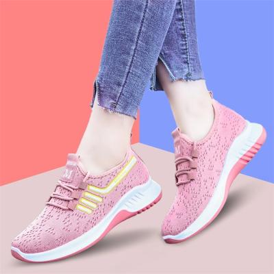 China Cushioning Women's Casual Walking Shoes Wear Resistant Soles Ladies Comfortable Tennis Sneakers for sale