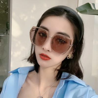 China Fashion Sunglasses Fashion Polarized Women Eyewear Oversized Sunglasses 2022 for sale