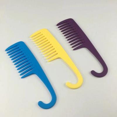 China Custom Logo Wide Tooth Comb Plastic Waterproof Hairdresser Comb and Big and Wide Tooth Beauty Salon Comb for sale