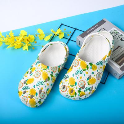 China Hot Sales Waterproof Dye Colorful Rainy Day Sandals Slippers Couples Women Platform EVA Lightweight Clogs Garden Printing Shoes for sale