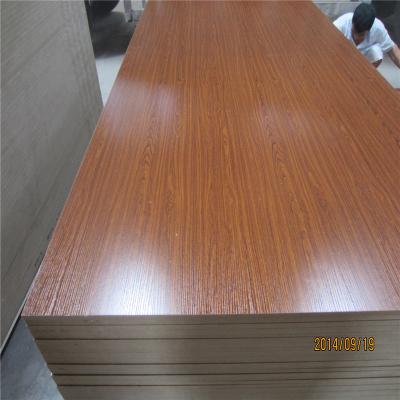 China 2mm To 30mm Standard Size Melamine Moisture Proof 4x8 Coated MDF Board for sale