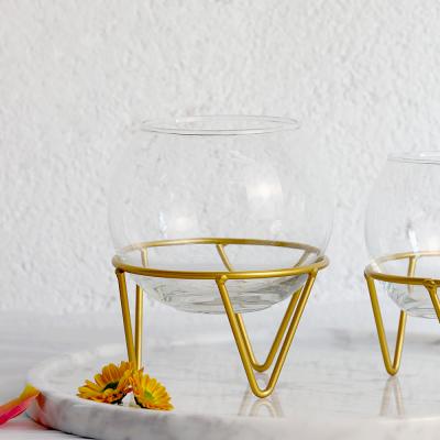 China Home Decorative Empty Candle Holder Tealight Clear Glass Candle Holder With Gold Metal Stand for sale