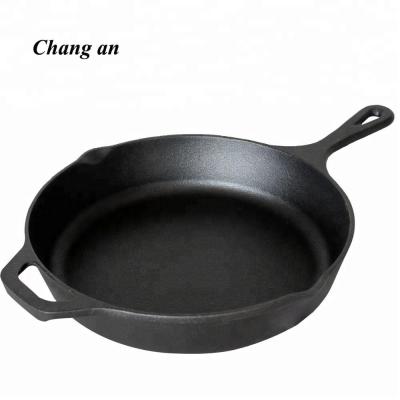 China Sustainable Cast Iron Skillet Cookware Mess Kit With Cool Touch Silicone Handle for sale