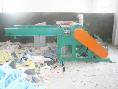 China Small Foam Crushing Machine Foam Shredder For Crush Waste Foam Into Pieces for sale