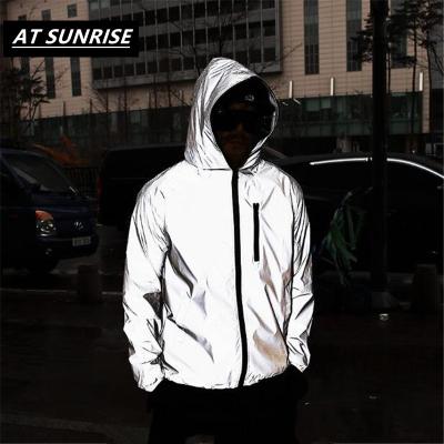 China WoWomen Reflective Women's Jackets Hip Hop HIP HOP Seefoun Light OEM Women's Full Waterproof Running Jacket for sale