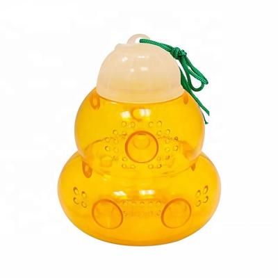 China Disposable Outdoor Plastic Natural Outdoor Plastic Bee Catcher Reusable Wasp Trap Garden Insect Control for sale