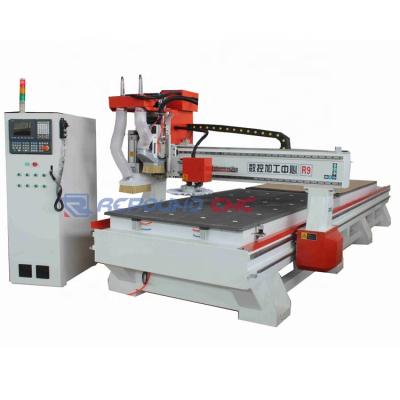 China Modern CNC Router ATC Woodworking Furniture Woodworking Hollow-Core Board Panel Cutter Engraver Machine 1325 for sale