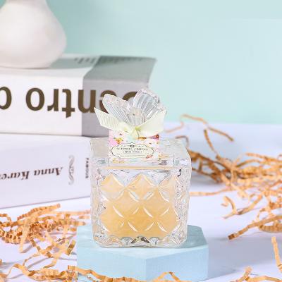 China Crystal Luxury Glass Soy Wax Scented Scented Candles Home Decoration for sale