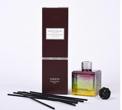 China Glass Reed Diffuser 170ml Sustainable Wholesale Bottle No Fire Aromatherapy for sale