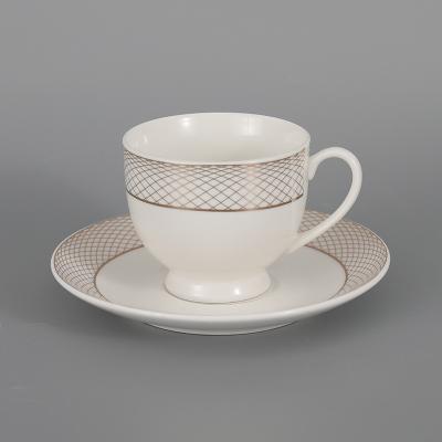 China Sustainable Luxury Saucers in Gold Rim Ceramic Tea Cups Set for Hotel Cafe Home Bar for sale