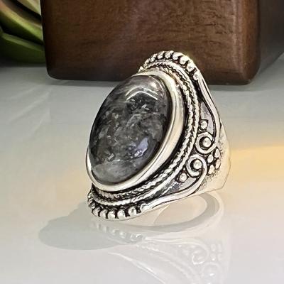 China Vintage Ethnic Vintage Engraved Flower Antique 925 Silver Natural Stone Gem Labradorite Rings for sale