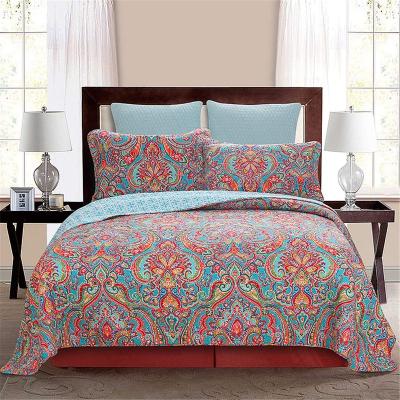 China Reversible Reversible Patchwork Bed Cover Set, European Gorgeous Floral Pattern Queen/King Size for sale