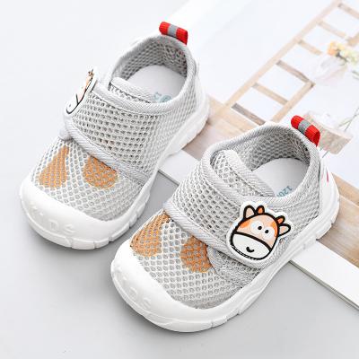 China 9 Designs Anti Slip Baby Boy Toddler Girls Breathable Lightweight Shoes for sale