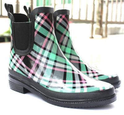 China Fashion Trend Ankle Bootie Ladies Raining Shoes Fashion Low Tube Women Raining Boots PVC Arch Boots Waterproof Non-slip Rain Boots for sale