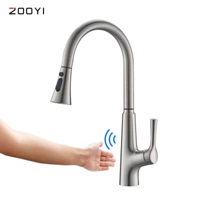 China ZOOYI Sense Faucets China Supplier Pull Out Sprayer Nickel Induction Sensor Kitchen Faucet Brushed Smart Touchless Sink for sale