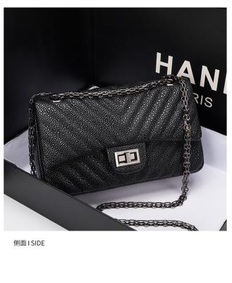 China Fashion Metal Women Chain Bags Shoulder To Bag Ladies Designer Bags Pure Color Genuine Leather Handbags For Women Luxury for sale