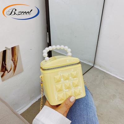 China Fashion Women's Handbags Women's Purse Pure Leather Pearl Color PVC Mini Bags Women Handbags Ladies Chains Handbags For Women CY74272 for sale