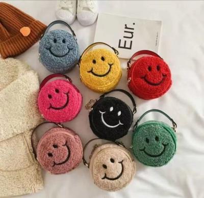 China Zc35054 Fashion Children's Shoulder Bag Simple Wholesale Funny Smile Bag Color Bag Pure Inclined Plush Baby Bag for sale