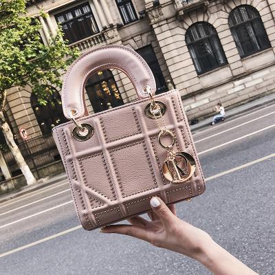 China New portable fashionable famous brand bags high quality small square bag designer Shoulder Bag Luxury women pinch and handbag for sale