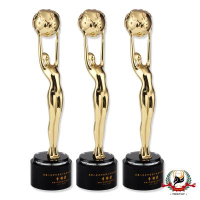 China China 2019 high quality cheap custom made metal globe color trophies gold awards and souvenir for sale