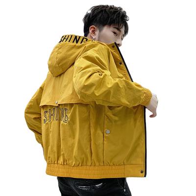 China 2021 new waterproof raincoat young men fashion wholesale high quality trends men's jacket with multiple pockets thin jacket for sale