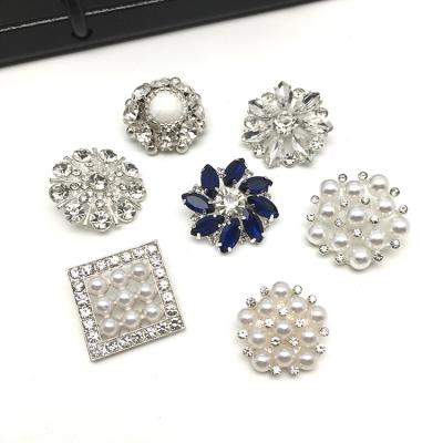 China New Design Bling Metal Button Dry Cleaning For Wedding Dress Flower Rhinestone Decorative Jewelry Metal Nickel Free Button for sale