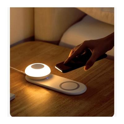 China Wireless Charger+Lamp Led Light Magnetic Factory Prices Cheap Dropship Portable Night Lamp With Wireless Charger New Trend Products Mobile Phone Charger Fast Charging for sale