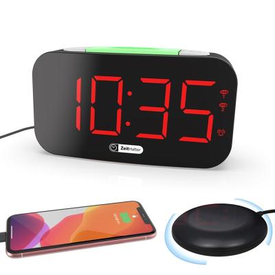 China USB Radio Charging Synchronize 7 Color Shaker Digital Alarm Clock For People Big Screen Display Big Screen Deaf Red Red Display for sale