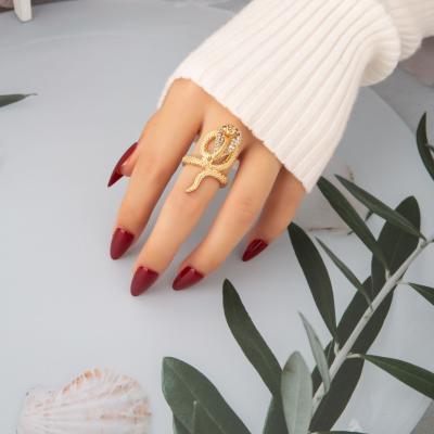 China 2022 New Fashion Snake Shaped Diamond Ring Trend Open Ring Personality Environmentally Friendly Female Index Finger Rings for sale