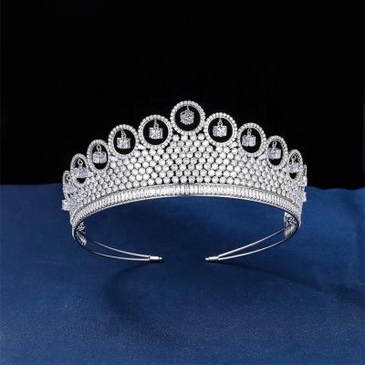 China Formal Luxury Large Shiny Crystal Gold Baroque Kings Crown For Pageant Tiara Jewelry for sale