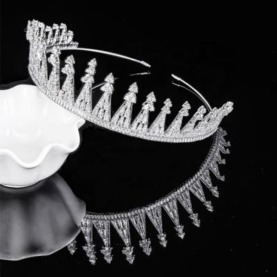 China Fashion Jewelry Plating Retro Light Luxury Bridal Wedding Catwalk Zircon Crown Princess Tiara Jewelry for sale