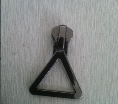 China Eco Friendly Alloy Zipper Pulls For Clothes Gunmetal Plating Triangle Shape for sale