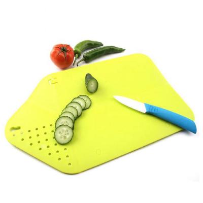 China Foldable Multifunctional Disposable Cutting Board Vegetable And Fruit Cutting Chopping Board for sale