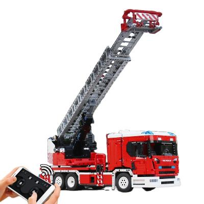 China DIY TOY MOLD Full RC Truck KING 17022 City Toys Fire Engine With Turntable Ladder Building Blocks Toys Christmas Gift for sale