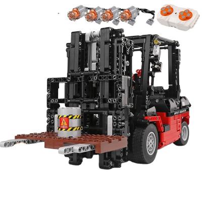 China DIY TOY MOLD MOC KING 13106 MOC APP RC Engineering Mk II Forklift Electric Forklift Loader Building Block Bricks Toys For Children for sale