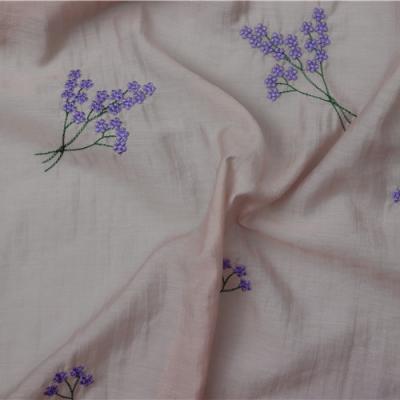 China Professional Made Anti Pill Color Flower Embroidery Apparel Fabrics Well Made Apparel Fabrics for sale