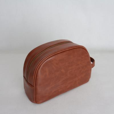 China High Quality Durable Leather Men Travel Cosmetic Bag With Handle Toiletry Bag for sale